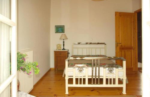 Sior Nikoletos - Photo 5