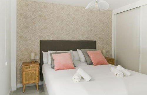 Magnificent- 2Bd 2Bth- City Center - Photo 22