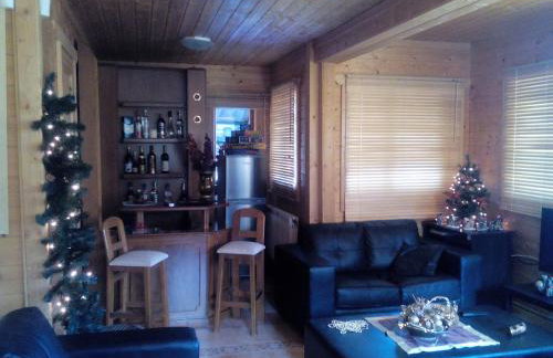 Zeus-Village οικισμός φινλανδικών chalet με πισίνες & γυμναστήριο - Foto 47