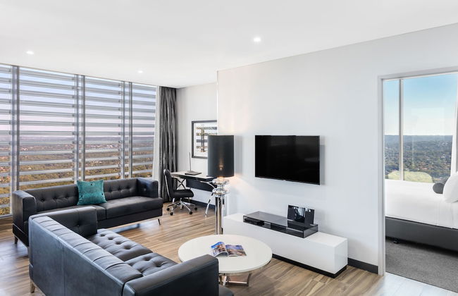 Meriton Suites Chatswood - Photo 35