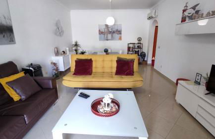 5B Sra da Rocha - Casas & Papeis - Foto 1