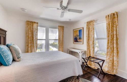 The Periwinkle House - Bask Poolside at this Sunlit West Palm Retreat - Foto 36