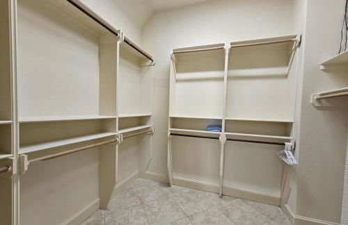 Galleria Comfort 3BR King Bed Private Jacuzzi and Garage - Foto 19