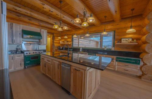 FoxHill Family Lodge Retreat with views from all sides and Hike over a hundred forty acres - Foto 1