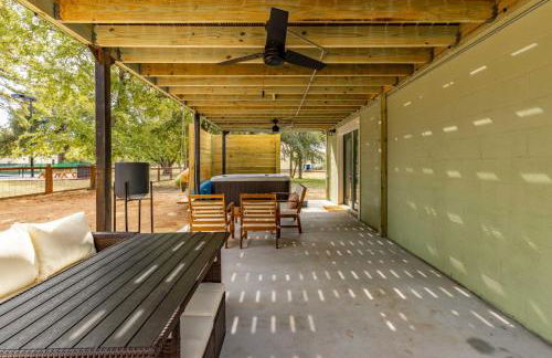 300 steps from Lake Hot Tub Fire Pit Game Room - Foto 45