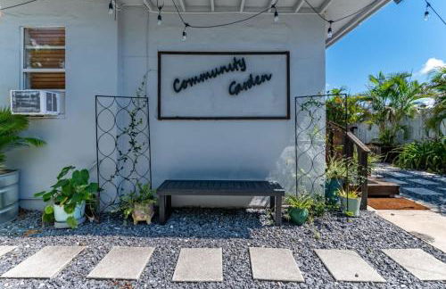 Shared Deck • Pet Friendly • Garden Courtyard - Foto 5