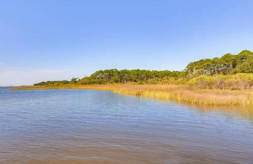 Waterfront Gulf Coast Home with Outdoor Oasis! - Foto 40