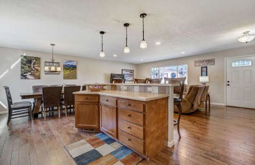 Crestpoint Court Family Multi-Level Near UCCS & BBQ - Foto 17