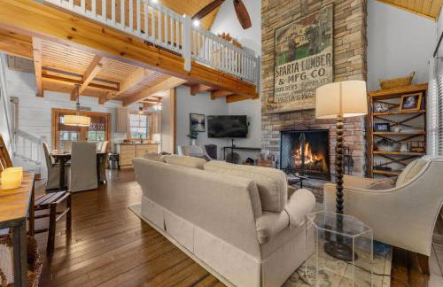 Lodge with Grill, Fireplace and Club Access - Foto 11