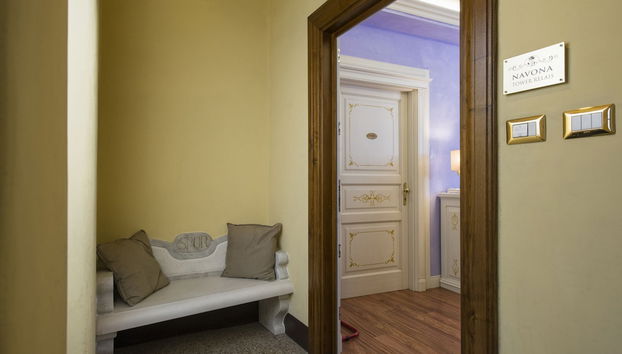 Check-in/check-out kiosk