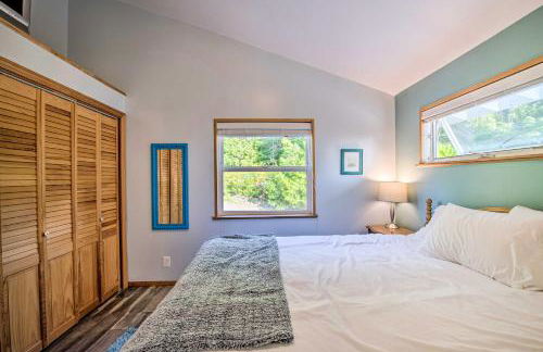 Hood Canal Home with Views - Bordering Olympic NP! - Foto 15