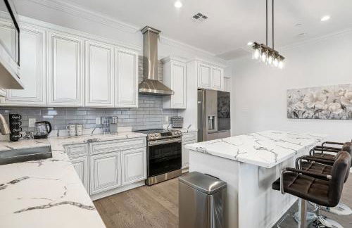 New 4 Bed luxury house w/Private Heated Pool - Foto 32