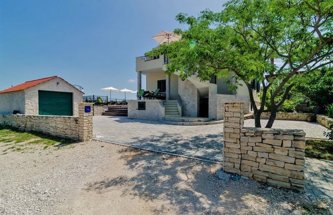 Luce - Pool and View - A1 - Photo 47