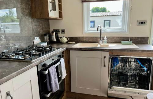 Honeysuckle Hot Tub Lodge - Foto 15