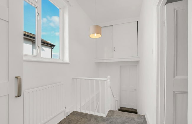 Heathrow Living Stanwell Serviced House - Foto 24