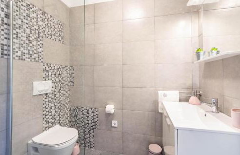 Beautiful Home In Kostanje With Wifi - Photo 35