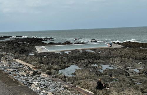 Surfs Up Lodge - Westward Ho! - Foto 25