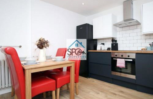 Modern 3BR Home-5 Guests-Business-Families-Netflix-Free Parking & WiFi - Foto 12