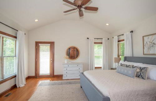 River Haven with Hot Tub - Foto 33