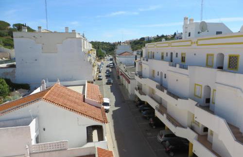 Apartamento com piscina perto da praia - Foto 25