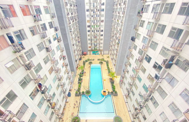 Roomy 2BR Apartment at Jarrdin Cihampelas Apartment - Foto 22