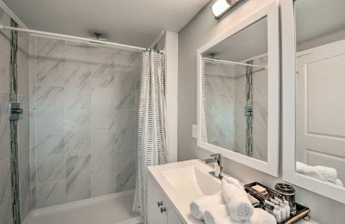 Private Yard and Fire Pit Commerce Home! - Foto 13