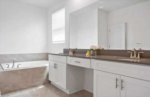 Bright Pool Villa Gated Resort Disney Shuttle Nearby - Foto 16