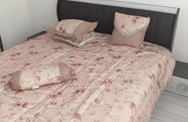 2-bed - Sleeps 4 - With Parking - Foto 3