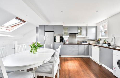 New Chic 3-Bed Flat in Clapham - Foto 3