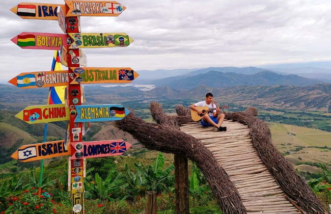 La Mano del Gigante Viewpoint Day Trip - Photo 6
