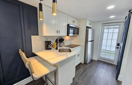 The Hideaway DT Orlando Tiny Home w Free Parking - Foto 18