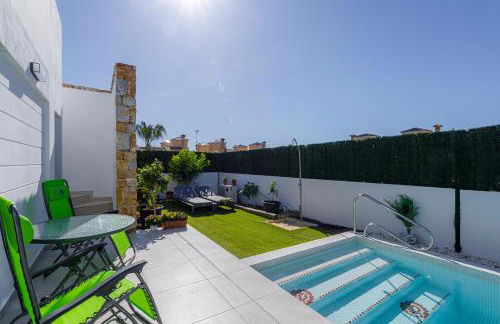 Luxe villa met verwarmd zwembad - Foto 32