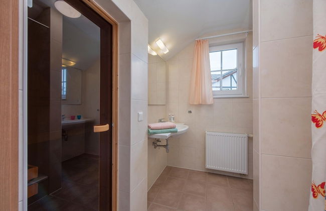 Restyled Villa with Washing Machine near River Moselle - Foto 6