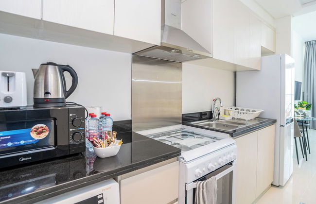 Tanin - Sleek Studio Offering Unobstructed City Views - Photo 8