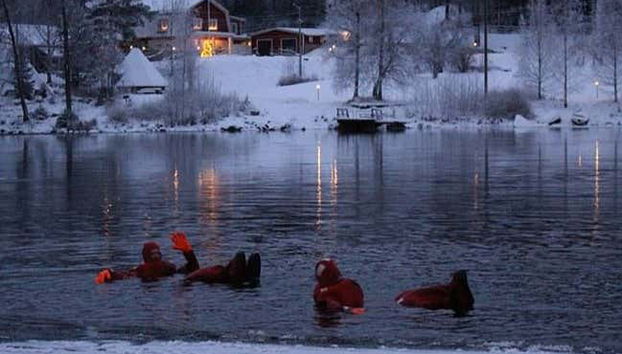 Flotación en un lago congelado - Foto 3, Flotando en un lago helado
