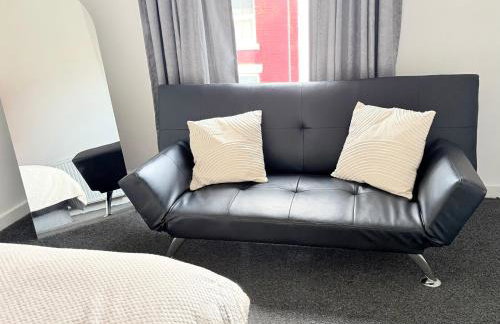 Deepdale House - Comfortable 2 Bedroom Home near Major Attractions in Preston - Photo 9