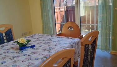 Ganze Wohnung mit Balkon, bis 5 Personen rund 90 qm - Foto 2