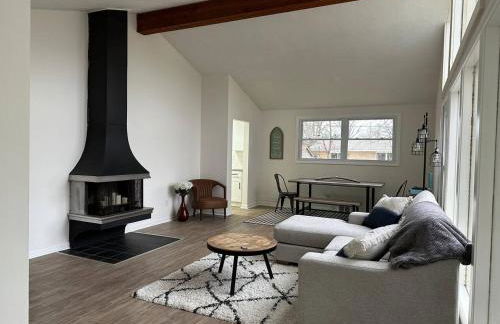 Charming Mentor Home w/ Fenced Backyard - Foto 2