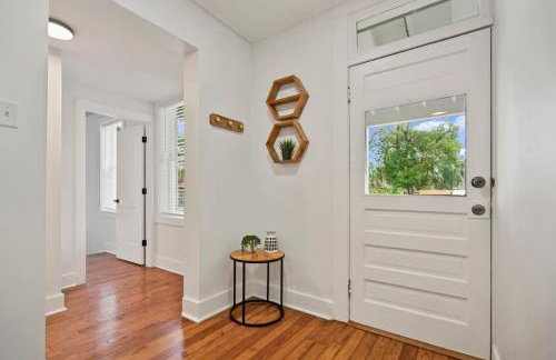 Remodeled Historic 1800s Carriage House, The Castle Garden, Colonial Modern Mansion - Foto 33