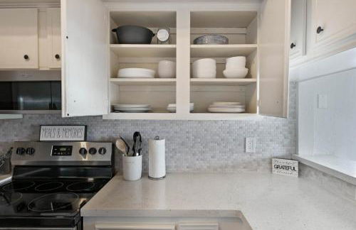 April Point Dr S - Photo 23