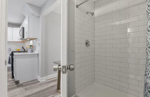 Cozy Chic 4BD 2BA Home in St Charles - Foto 25