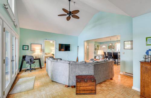 Charming Wolcott Cottage with Fire Pit and Mini Dock - Foto 5