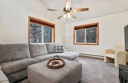 Rustic Modern Retreat in Poconos - Foto 41