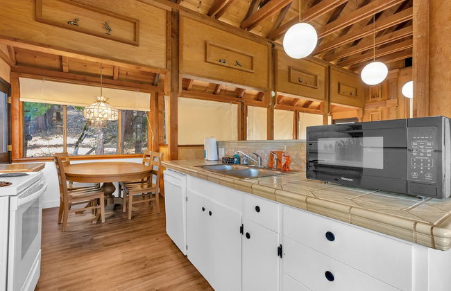 Timber Lodge Yosemite Enveloped in Nature! - Foto 9