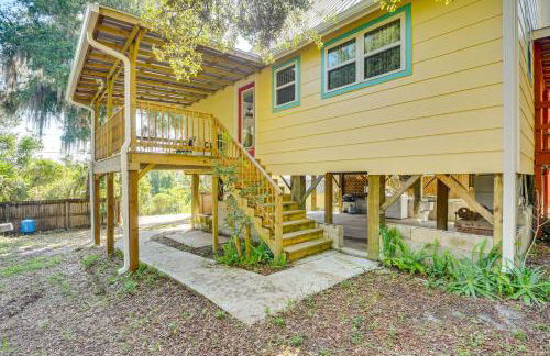 Walk to Lake George Quiet Nature Escape with Deck - Foto 25