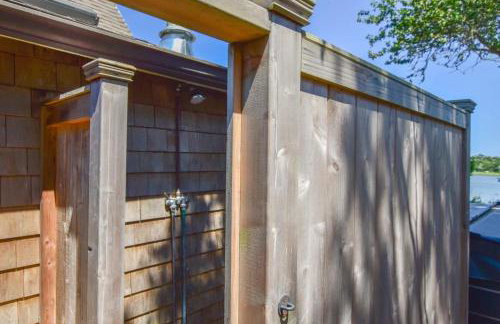 Seaside Retreat w Private Beach Landing - Foto 19