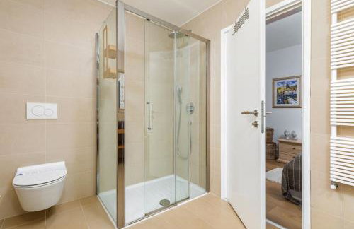 Villa Village by Villsy - with heated pool, spa, private tennis court, golf court, basketball court and playroom - Photo 51