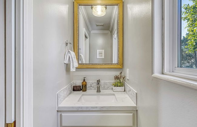 Temecula Wine Country Home w/ Pool, Hot Tub, Game Room & Vineyard Views - Foto 29