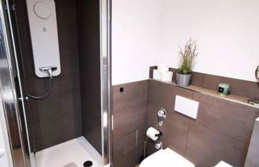 HH 02 by ROCKCHAIR - SUPERHOST Status - Modernes Apartment mit sonnigem Balkon & premium Boxspringbetten in Winterhude - Hamburg Top Geheimtipp - Foto 4