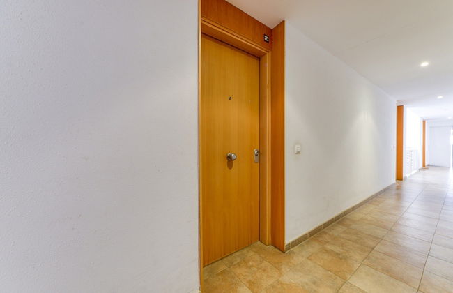 Apartment in Roses Near Sandy Beach - Photo 23